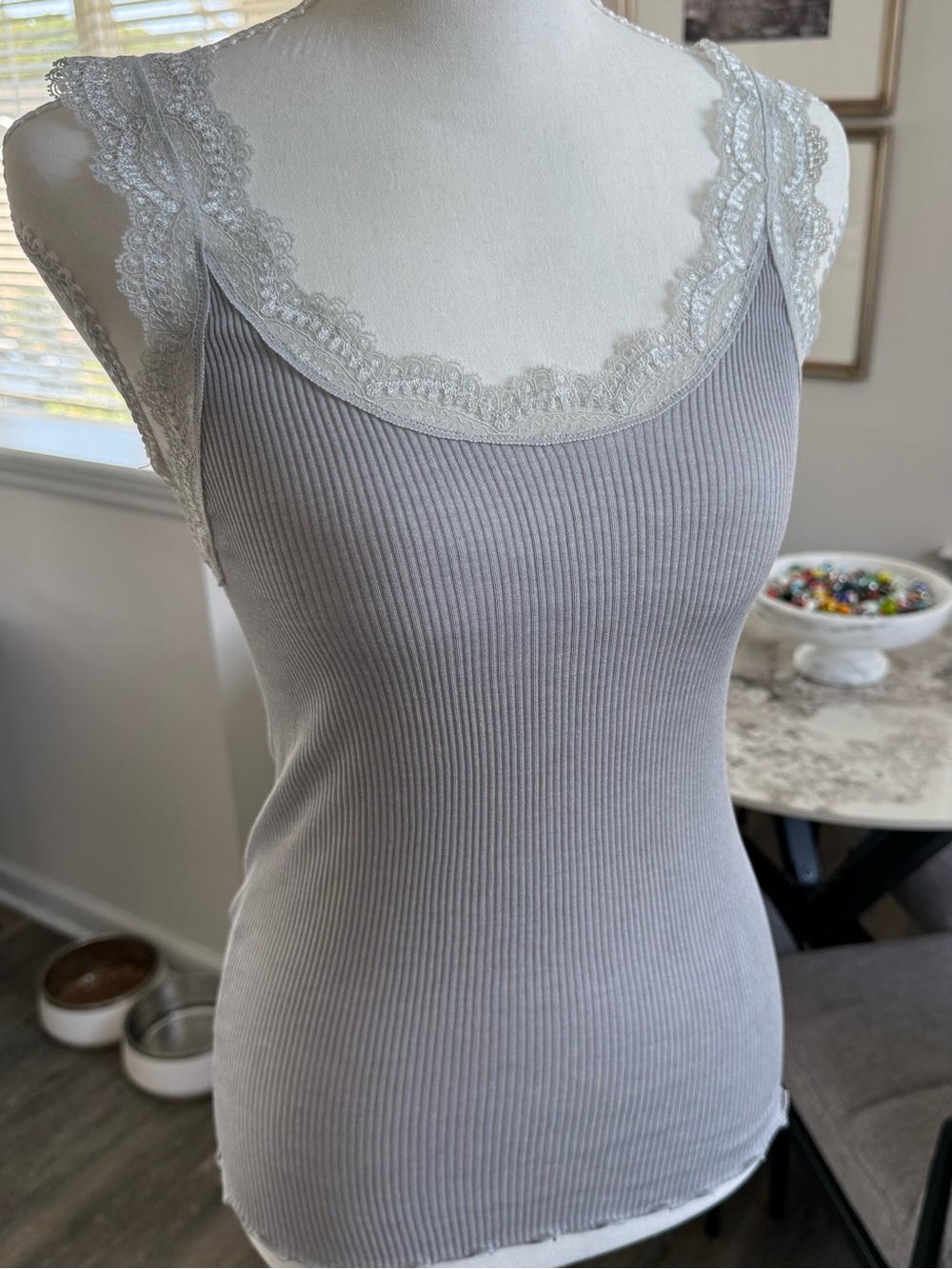 Oscalito Lace-Trim Ribbed Chemise in Light Gray. Gorgeous